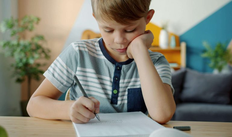 859052695-dyslexia-and-writing